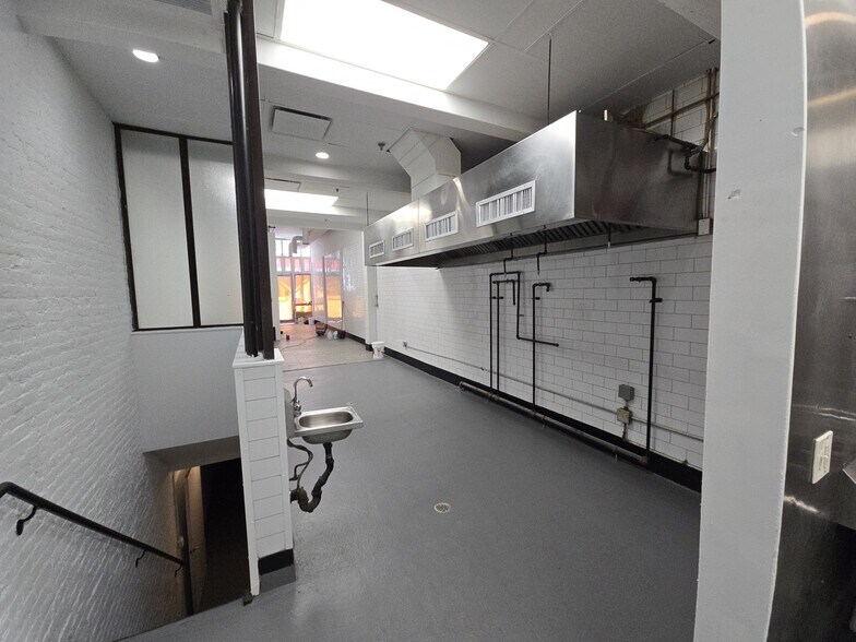 More Photos Of 155 Chambers St, New York Apartments For Lease