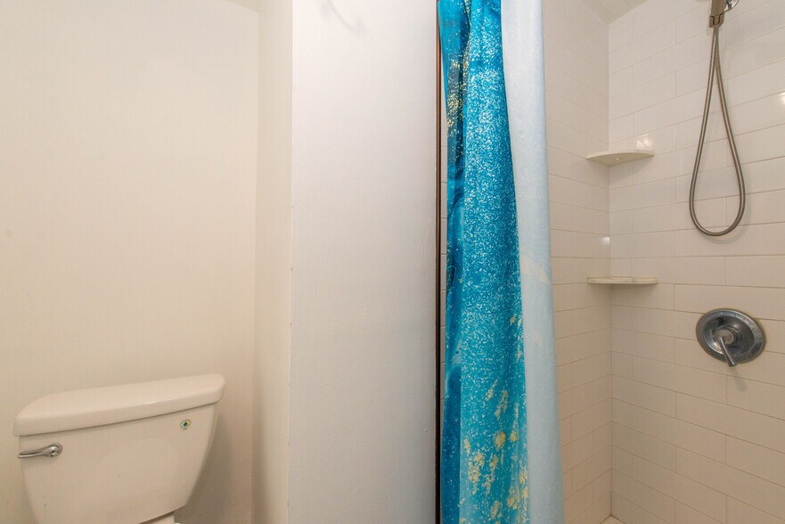 More Photos Of 22 E Quackenbush Ave, Dumont Apartments For Sale