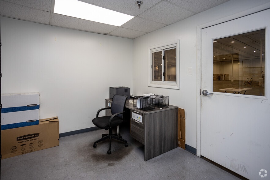 More Photos Of 1485 Mountain Rd, Andersonville Warehouse For Sale