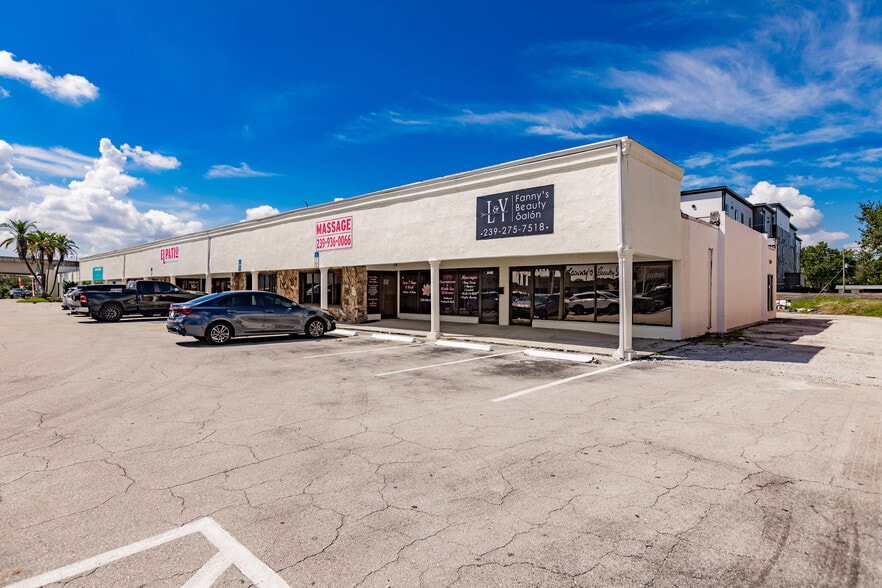 More Photos Of 4434-4458 S Cleveland Ave, Fort Myers Freestanding For Sale