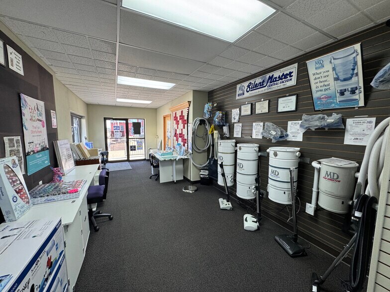 More Photos Of 223 E Main Ave, Bismarck Showroom For Sale