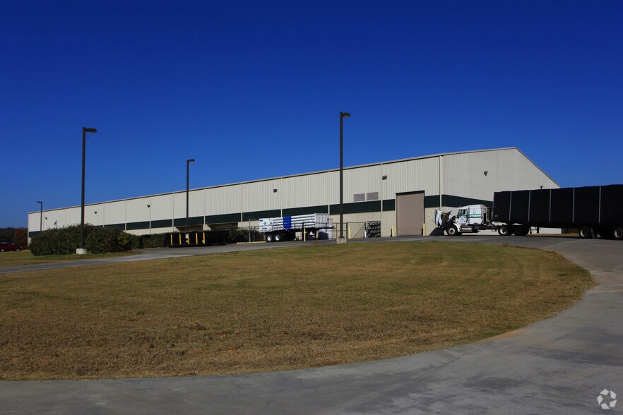 More Photos Of 107 Jesse Samuel Hunt Blvd, Prattville Warehouse For Lease