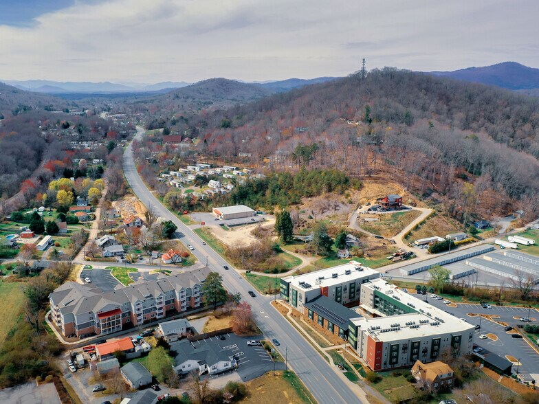 More Photos Of 2236 US 70 Hwy, Swannanoa General Retail For Sale