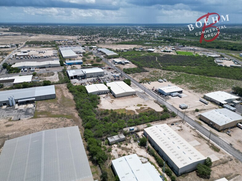 More Photos Of 995 Industrial Blvd, Del Rio Distribution For Lease