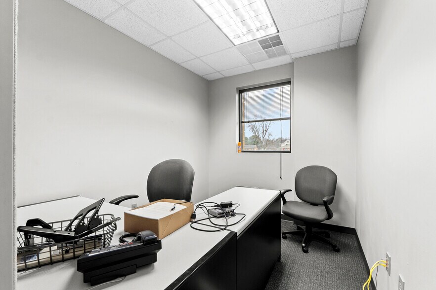 More Photos Of 7200 Highway 150, Greenville Office For Sale