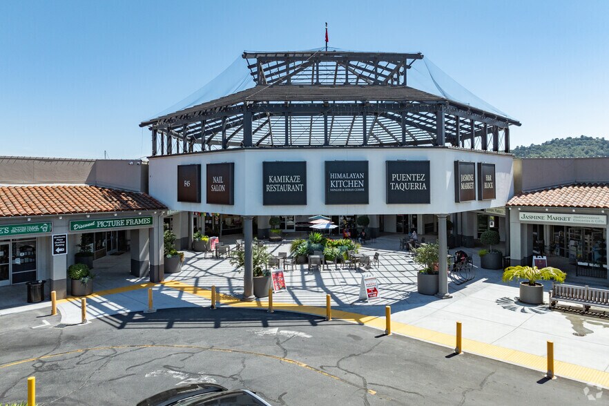 More Photos Of 209-471 3rd St, San Rafael Unknown For Lease