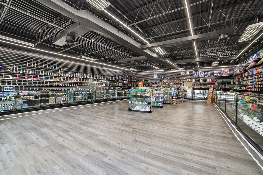 More Photos Of 3001 Ridge Rd, Buffalo Freestanding For Sale
