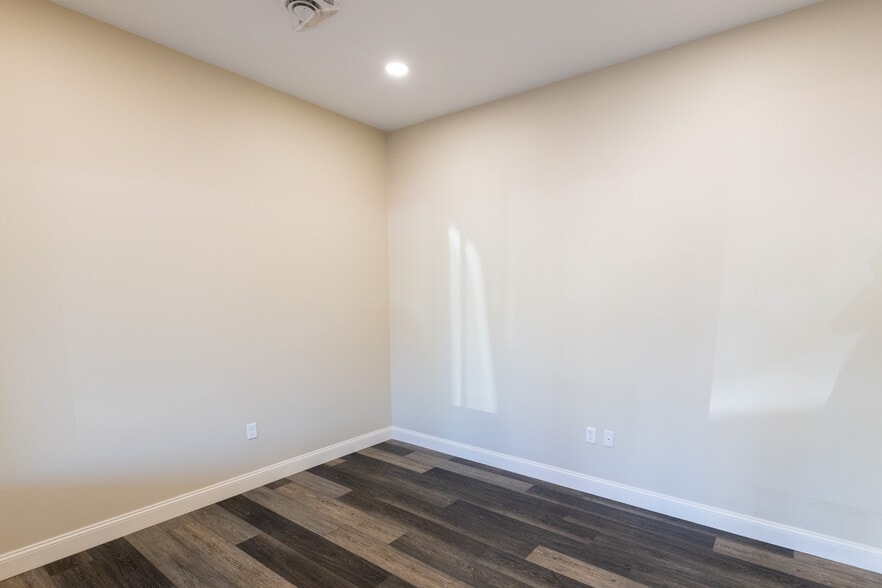 More Photos Of 412 Washington St, The Dalles Freestanding For Sale