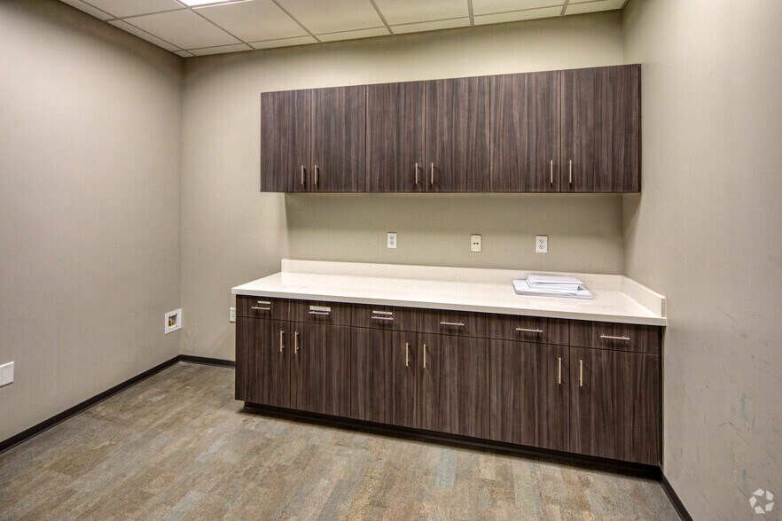 More Photos Of 12470 Telecom Dr, Tampa Office For Sale