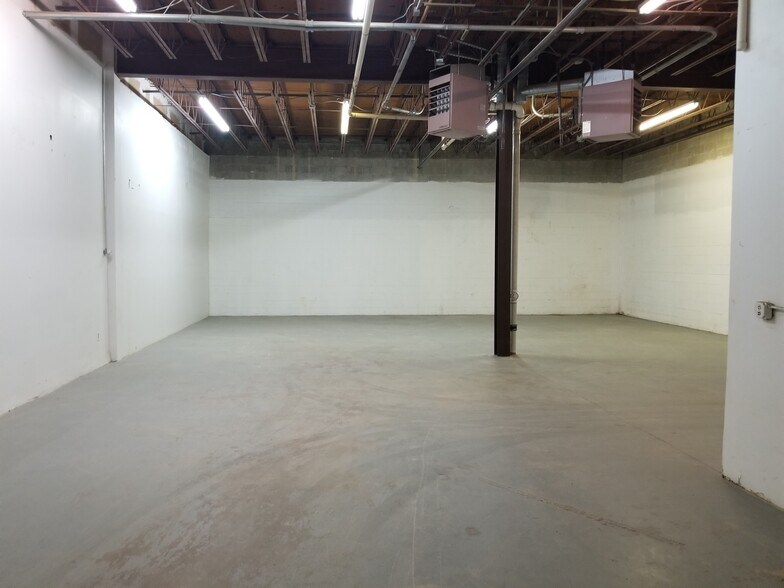 More Photos Of 18775 N Frederick Rd, Gaithersburg Warehouse For Lease