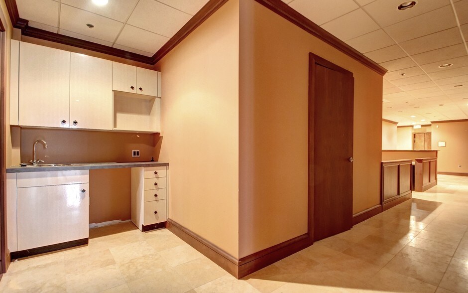 More Photos Of 166 Waterbury Rd, Prospect Medical For Lease