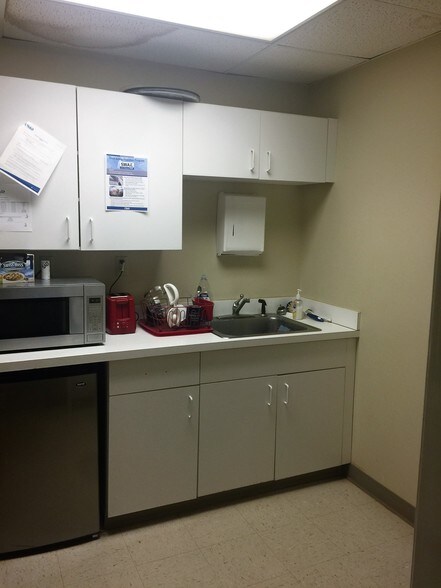 More Photos Of 200 Aviation Dr, Winchester Office For Sale