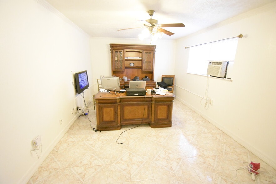 More Photos Of 401 Pennsylvania St, South Houston Lodge Meeting Hall For Sale