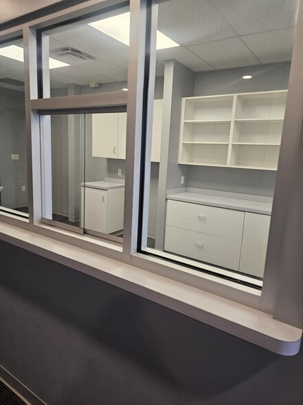 More Photos Of 2383 S Main St, Akron Unknown For Lease