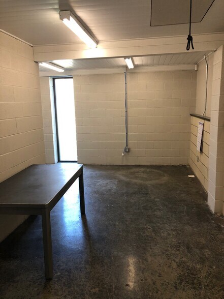 More Photos Of 1 Scobie Dr, Newburgh Office For Lease