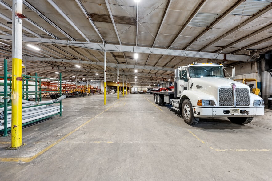 More Photos Of 5115 Frontage Rd N, Lakeland Manufacturing For Lease