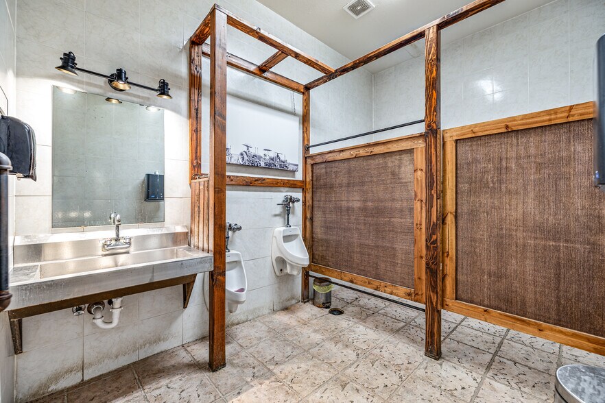 More Photos Of 8336 TX 570, San Angelo Restaurant For Sale