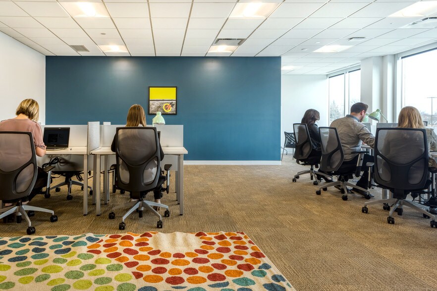 More Photos Of 400 N Main St, Royal Oak Coworking Space