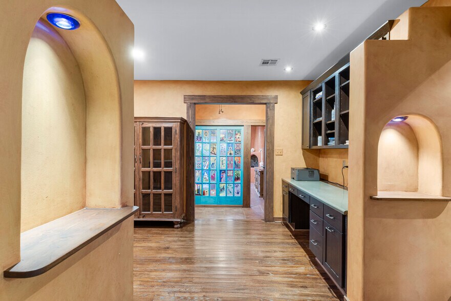 More Photos Of 3228 S Jamestown Ave, Tulsa Medical For Sale