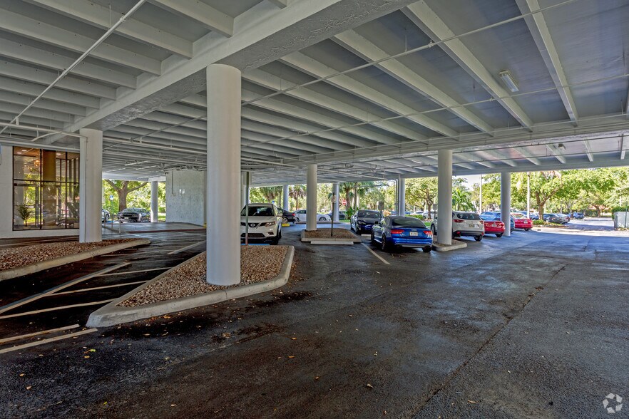 More Photos Of 5701 NW 88th Ave, Tamarac Office For Lease