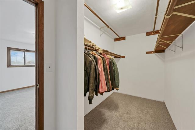 More Photos Of 821 S Broadway, Green Bay Restaurant For Sale