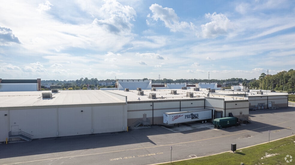 More Photos Of 1501 Sentinel Dr, Chesapeake General Retail For Lease