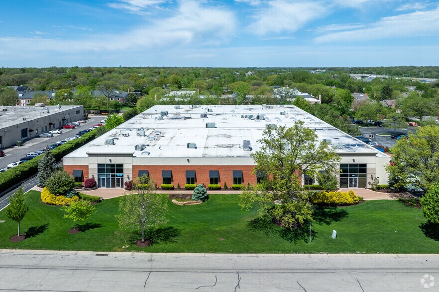 More Photos Of 145 Tower Dr, Burr Ridge Light Distribution For Sale