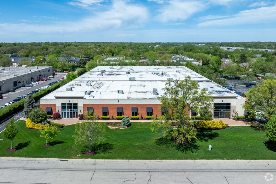 More Photos Of 145 Tower Dr, Burr Ridge Light Distribution For Sale