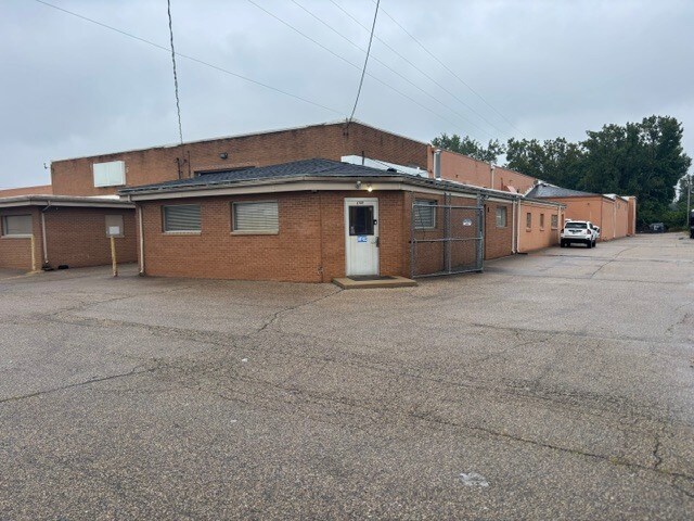 More Photos Of 1700 W Lusher Ave, Elkhart Warehouse For Sale