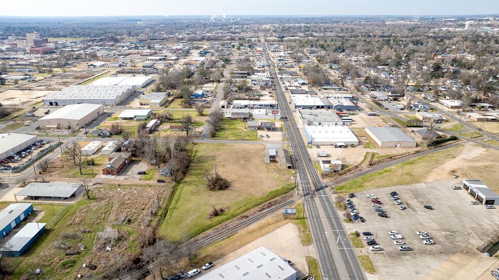 More Photos Of 1000 Louisville Ave, Monroe Office For Sale