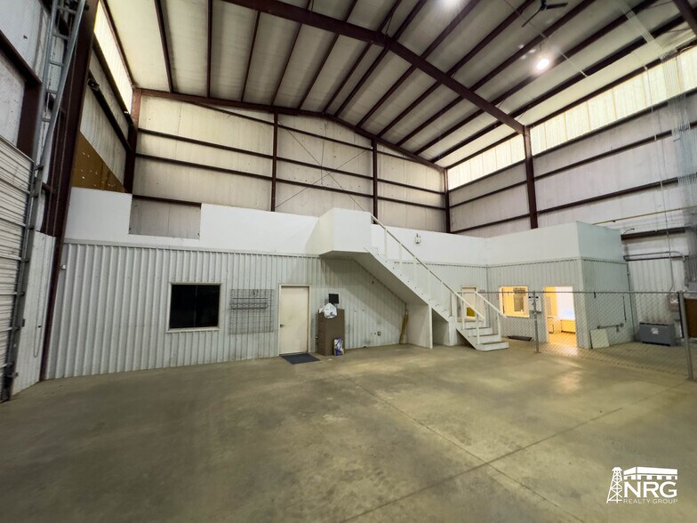 More Photos Of 540 Four S Industrial Blvd, Kilgore Manufacturing For Lease