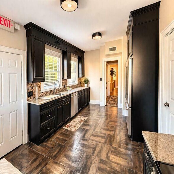 More Photos Of 725 W Central Ave, Winter Haven Office Residential For Lease