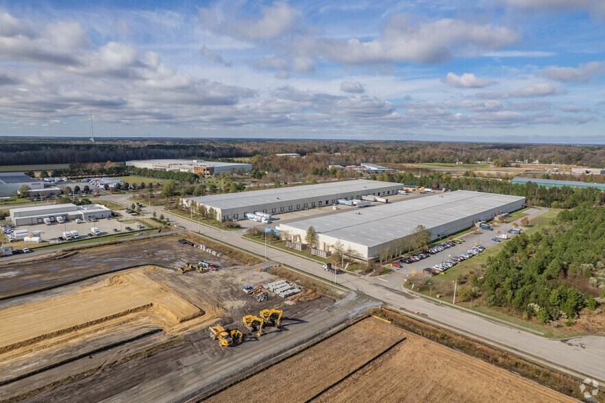 More Photos Of 101 Industrial Dr, Suffolk Distribution For Lease