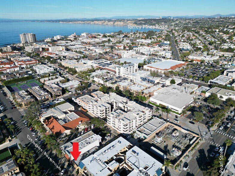 More Photos Of 7527 Draper Ave, La Jolla Medical For Lease