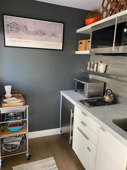 More Photos Of 745 N Hayworth Ave, Los Angeles Apartments For Sale