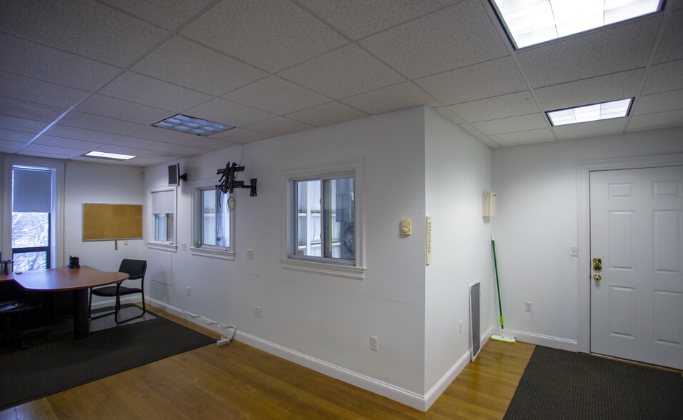 More Photos Of 55 Knox Trail, Acton Warehouse For Lease