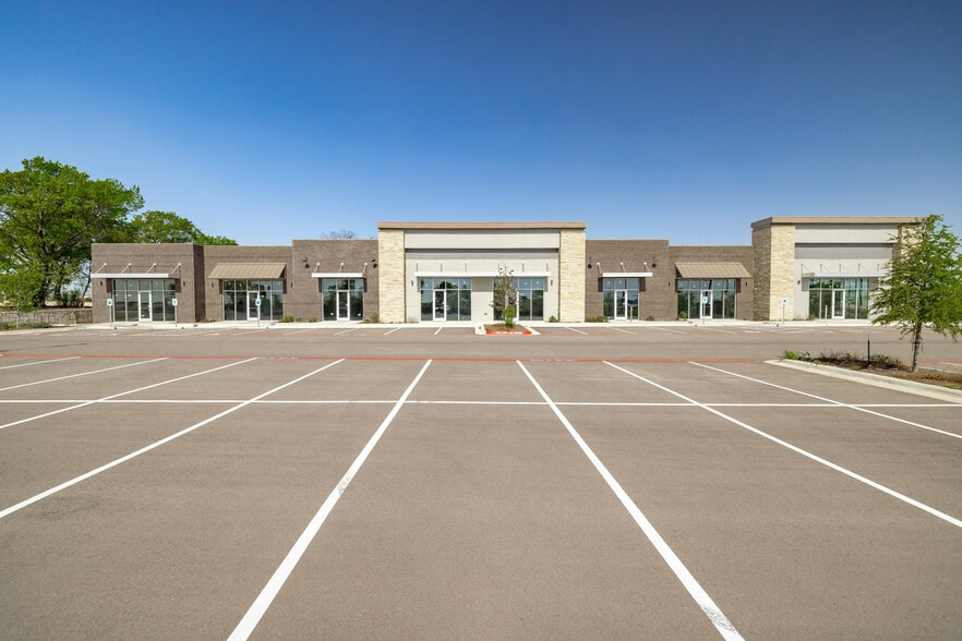 More Photos Of 160 W Loop 121, Belton Restaurant For Lease