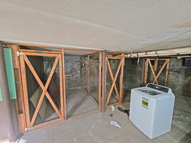 More Photos Of 81-85 Walnut St, Springfield Multifamily For Sale