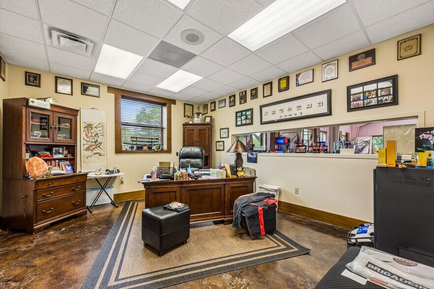 More Photos Of 96549 Parliament Dr, Fernandina Beach Storefront Retail Office For Sale