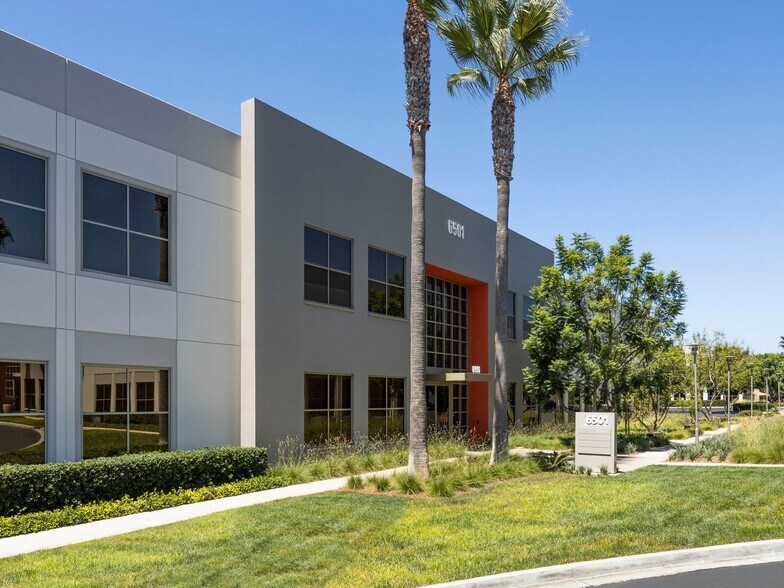 More Photos Of 46 Discovery, Irvine Unknown For Lease