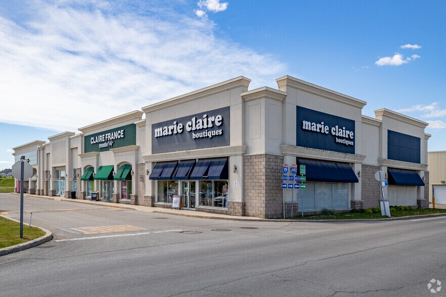 More Photos Of 5205 Boul Robert-Bourassa, Laval Unknown For Lease