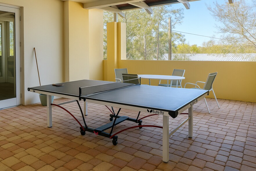 More Photos Of 4017 W Dr Martin Luther King Jr Blvd, Tampa Office For Lease