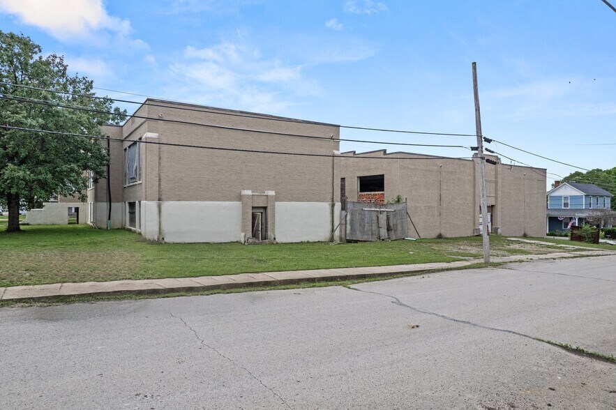 More Photos Of 300 W State St, Georgetown Apartments For Sale