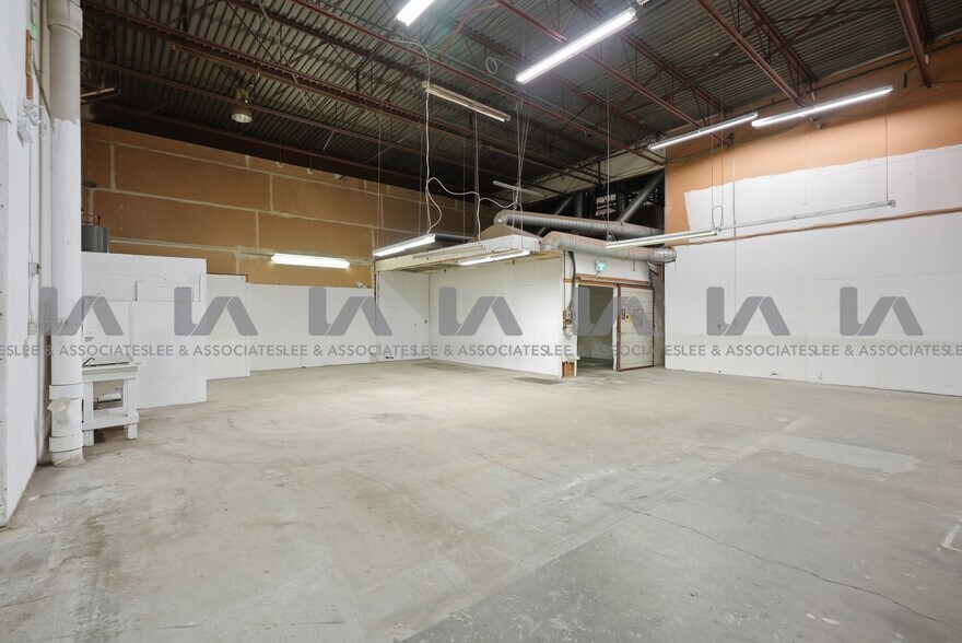 More Photos Of 18788 96th Ave, Surrey Warehouse For Lease