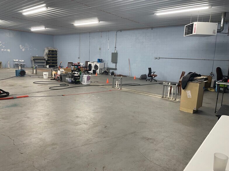 More Photos Of 604 Otis Dr, Dover Light Distribution For Lease