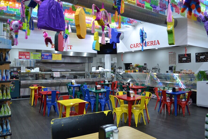 More Photos Of 4186 University Blvd, Jacksonville Convenience Store For Sale