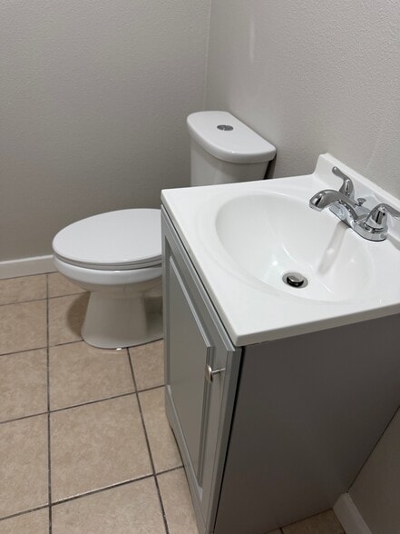 More Photos Of 2600 W Kansas Ave, Midland Office For Lease