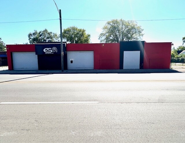 More Photos Of 14333-14347 Fenkell St, Detroit Freestanding For Sale