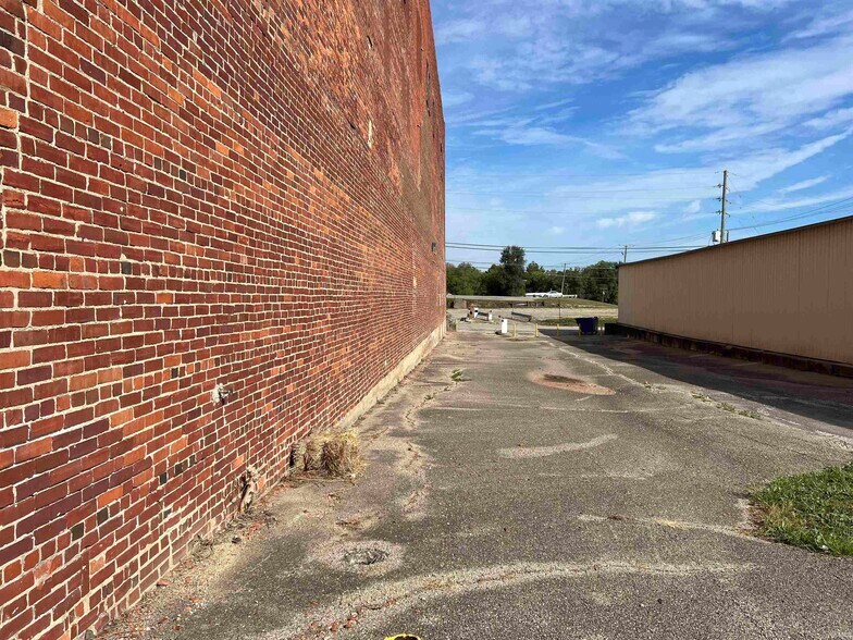 More Photos Of 1416 Broad St, New Castle Loft Creative Space For Sale