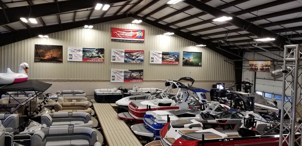 More Photos Of 2101 Route 176, Prairie Grove Showroom For Sale